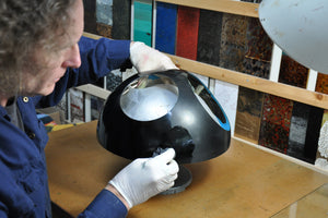 Ten very thin protective layers of Kijomi–urushi are applied (the process called suri–urushi).